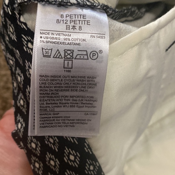 Gap 8P back & white pants - Picture 3 of 5